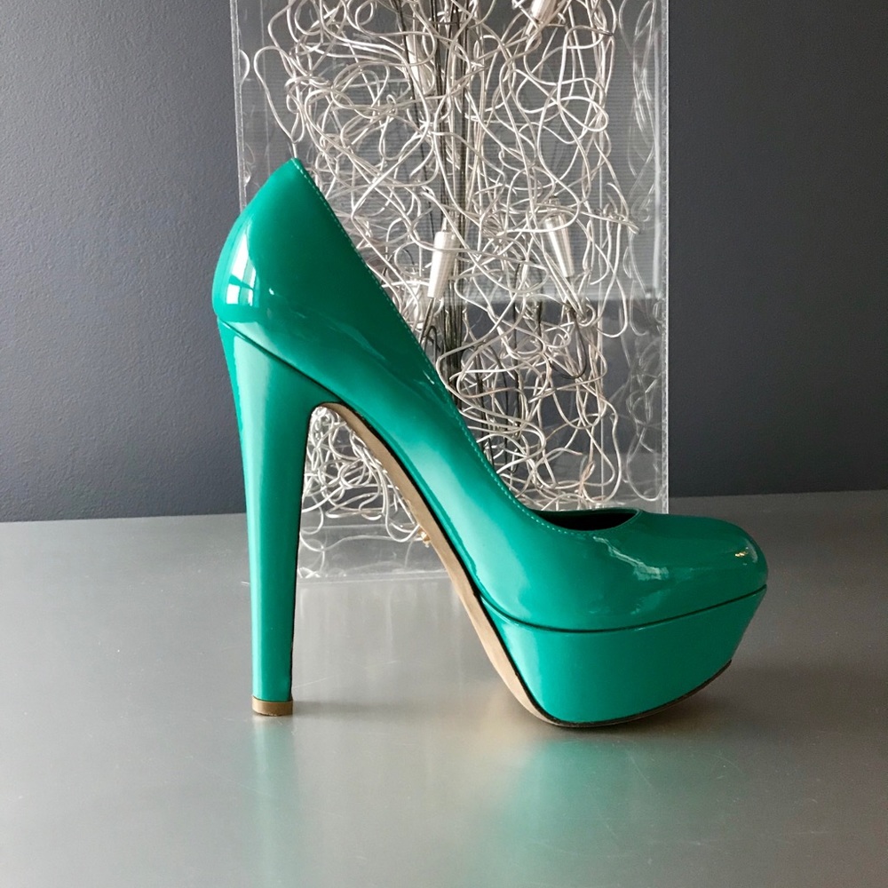 Sergio Rossi turquoise patent leather pumps